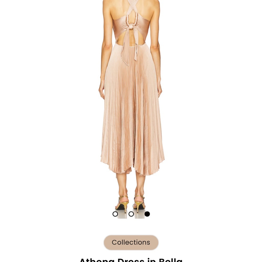 Elegant Pleated Dress in Cream
